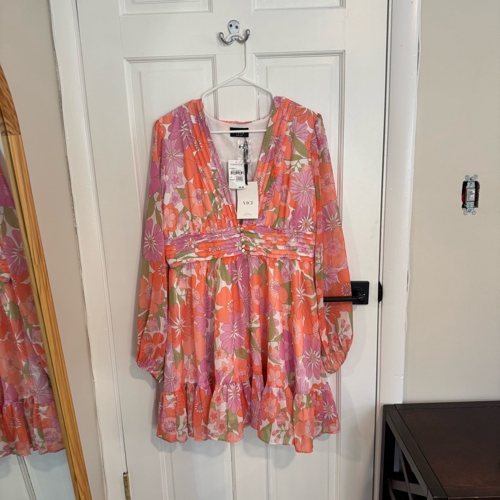 NWT - VICI Collection Floral Long Sleeve Chiffon Babydoll Dress - Picture 3 of 7